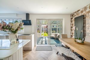 Photo 16- click for photo gallery